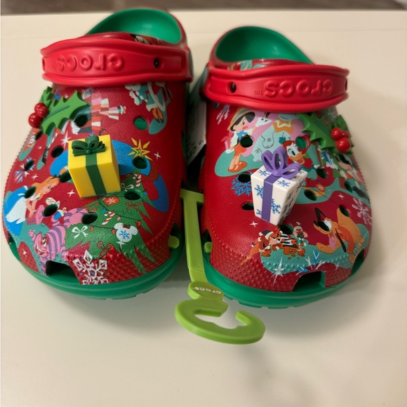 Disney Holiday crocs - Picture 4 of 6